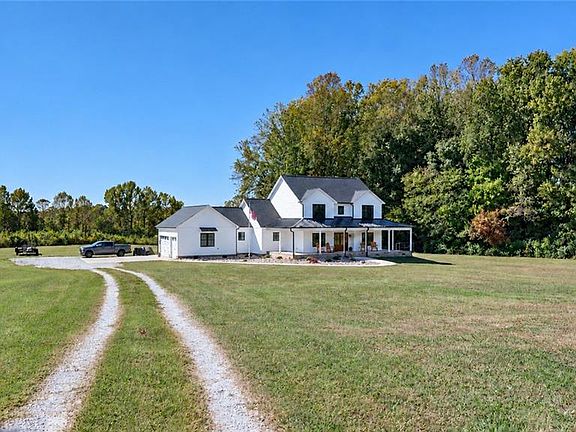 3rd image of 4199 Old Marlboro Rd