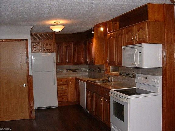 2nd image of 2234 Wilmer St