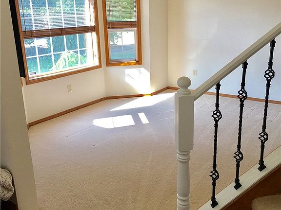 5th image of 11015 207th Avenue Ct E