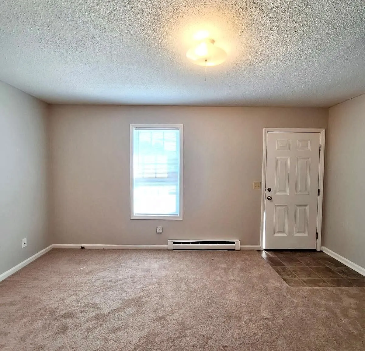 1 bed, 1.0 bath, $550 — Photo 2