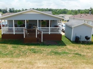 3620 Emerald Park Dr, Milford, MI 48380