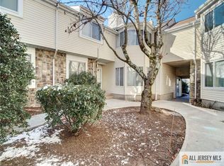 1088 Schmidt Ln, North Brunswick, NJ 08902