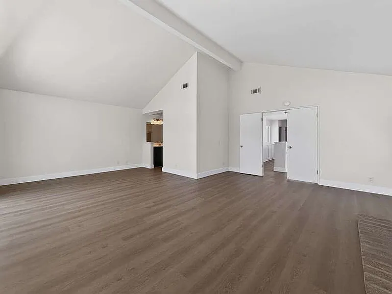21909 Huron Ln — Photo 13