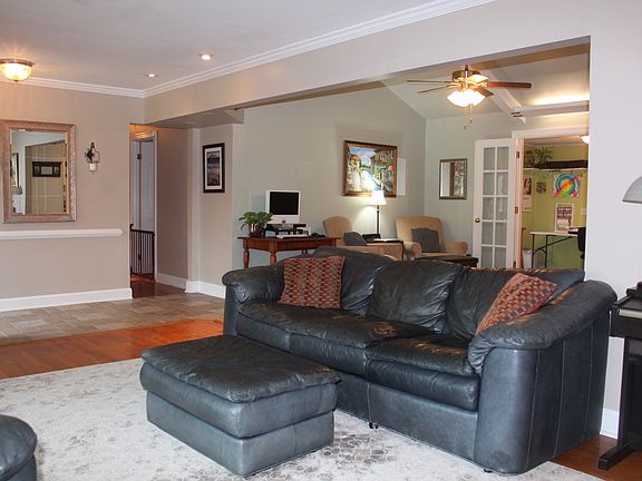 5th image of 5624 Greenefield Dr. S