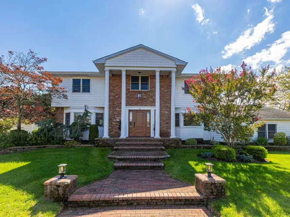 2 Andrews Drive, Massapequa Park, NY 11762