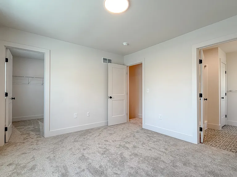 271 Locust St — Photo 18