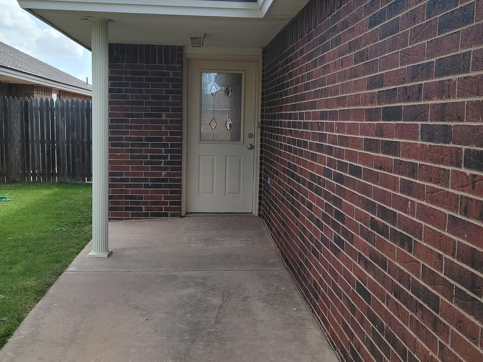 Sidewalk to front entry