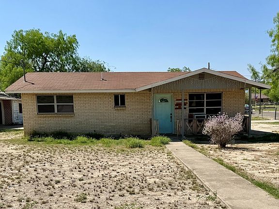 2nd image of 1079 Trinity St