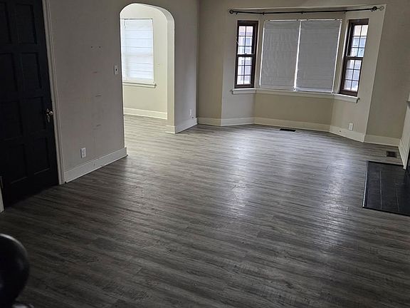 3rd image of 303 Wonderly Ave