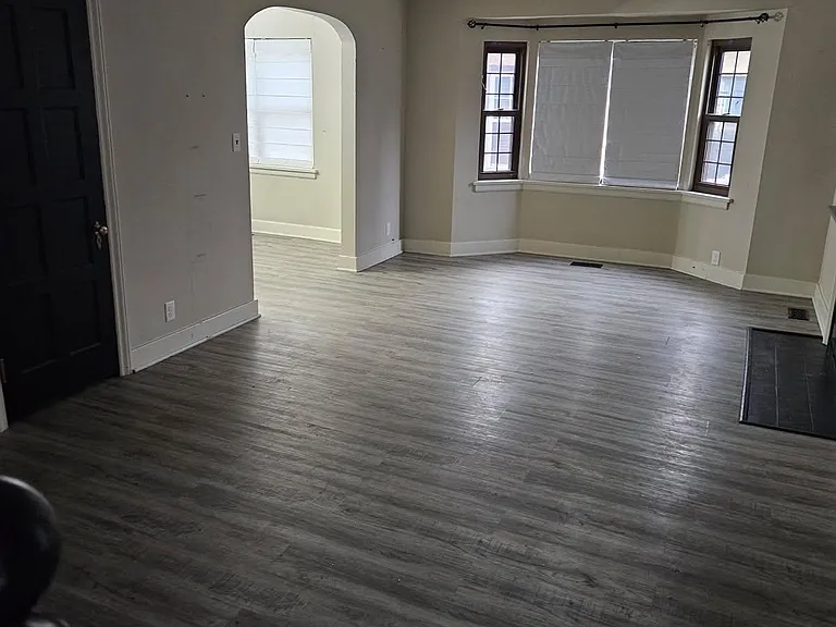 303 Wonderly Ave — Photo 3