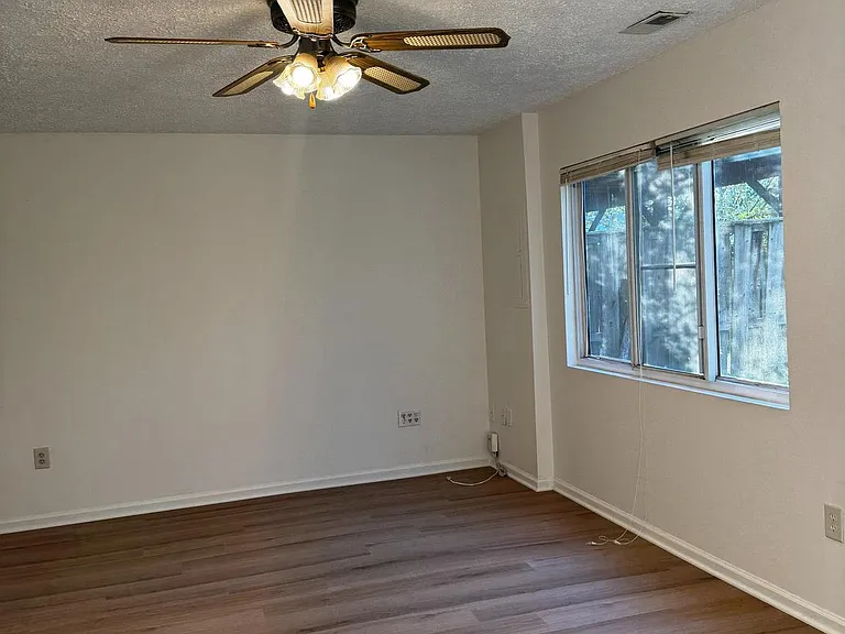 13238 Custom House Ct — Photo 85