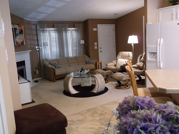 2nd image of 138 Kimberly Way