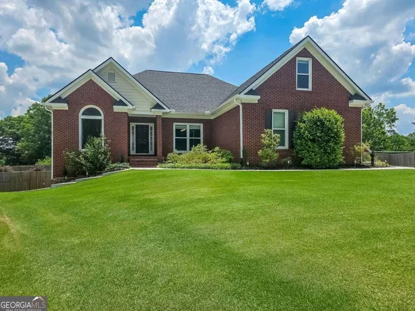 1475 Barrett Place Ln, Lawrenceville, GA 30043