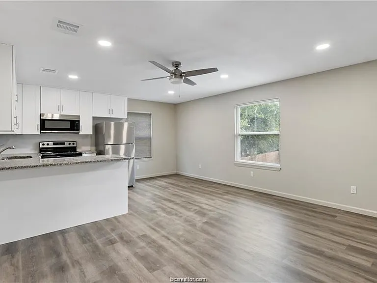 1502 Alpine Cir #D — Photo 4