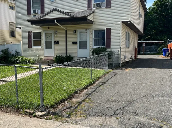 17-19 Webster St, Springfield, MA 01104