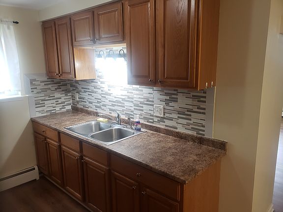 2nd image of 601 E Robinson St APT 3