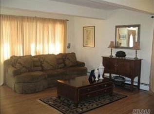 3 Meadow Ave, Medford, NY 11763