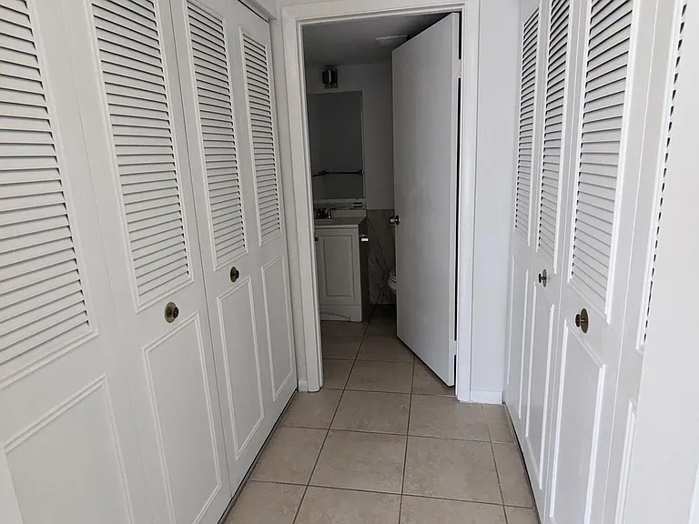 711 Sunny Pine Way #B1 — Photo 24