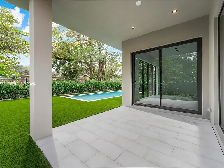 3370 Thomas Ave — Photo 5