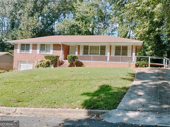 3rd image of 2641 Hedgewood Ln NW