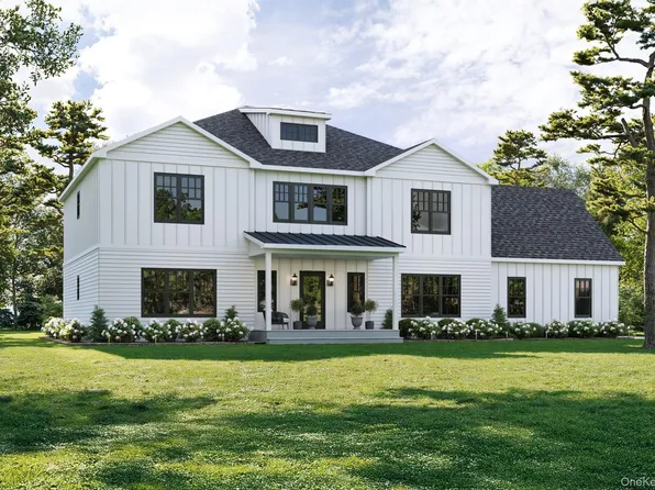 18 Sophia Court, Westhampton, NY 11977