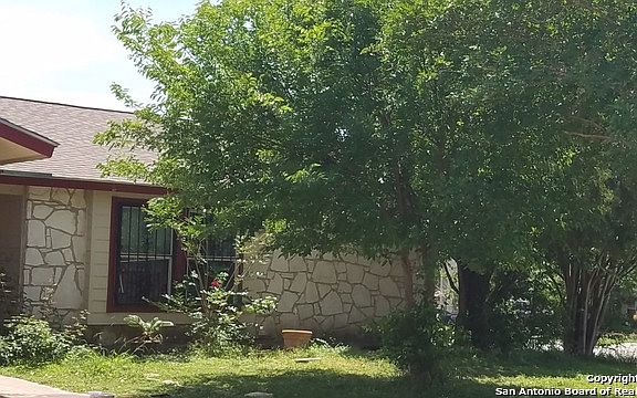 3rd image of 2130 Centerville Dr