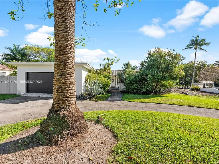 201 Golden Beach Dr — Photo 39