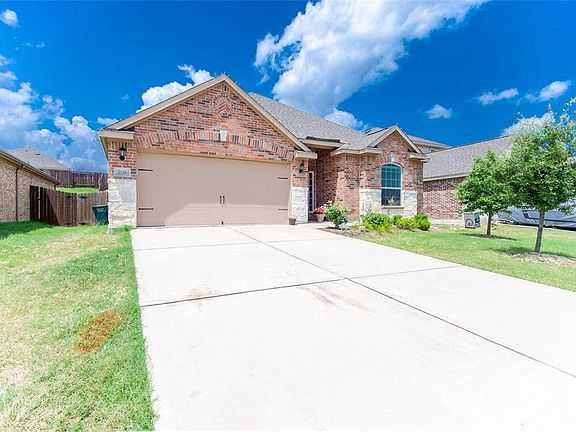 2nd image of 2126 Sable Wood Dr