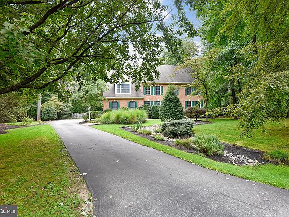 2nd image of 21 Sonneborn Ln