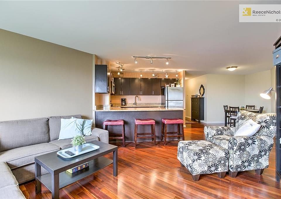Spacious living area!