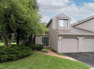 967 Fairway Cir, Lake Barrington, IL