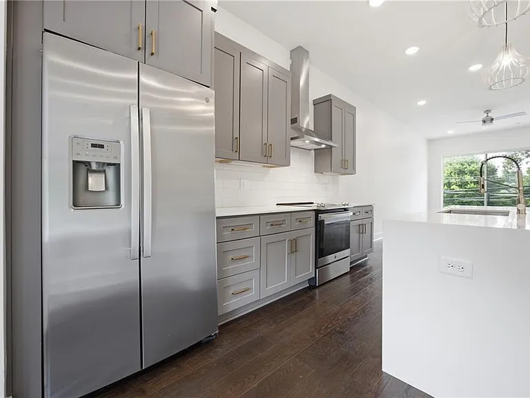 211 Bass St SW #10 — Photo 7