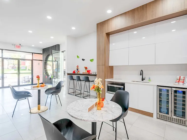 Milbrook Park Apartments — Photo 11