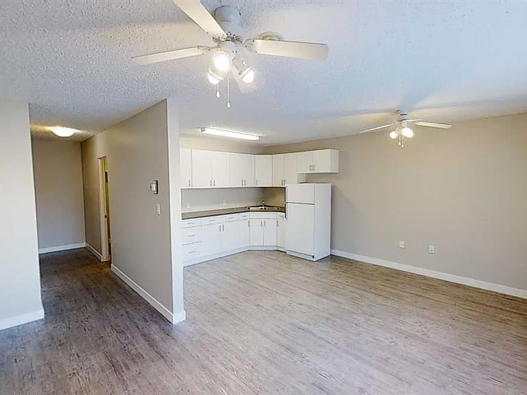 9932 105th Ave #306 — Photo 3
