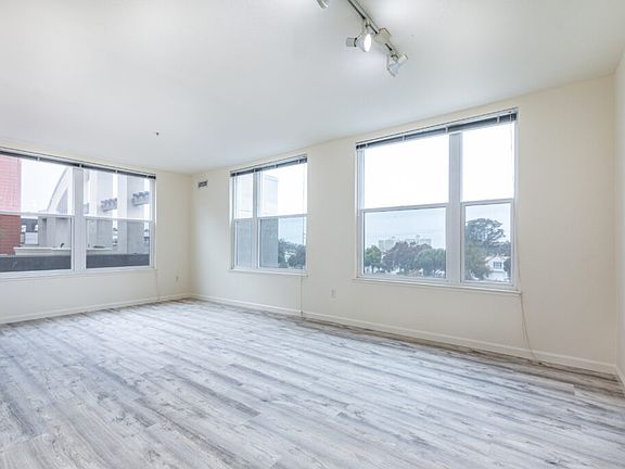 3rd image of 8100 Oceanview Ter APT 104