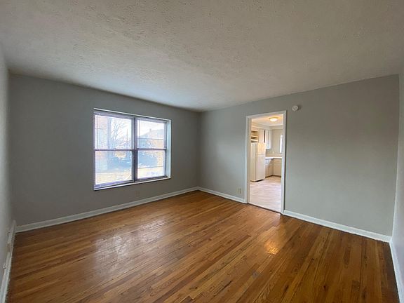 3rd image of 13700 Dexter Ave #205