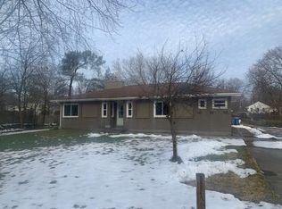 1345 Laughlin Dr NW, Grand Rapids, MI 49504