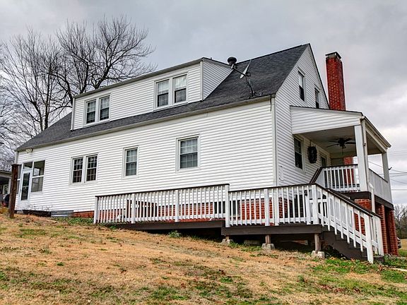 4th image of 129 W Academy Ln