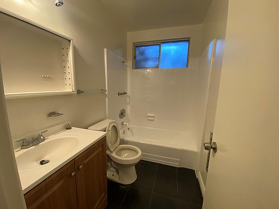 5th image of 327 Burchett St #7