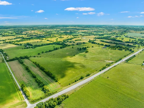 7053 Perryville Rd, Danville, KY 40422