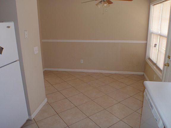 3rd image of 5480 Sugarmill Dr