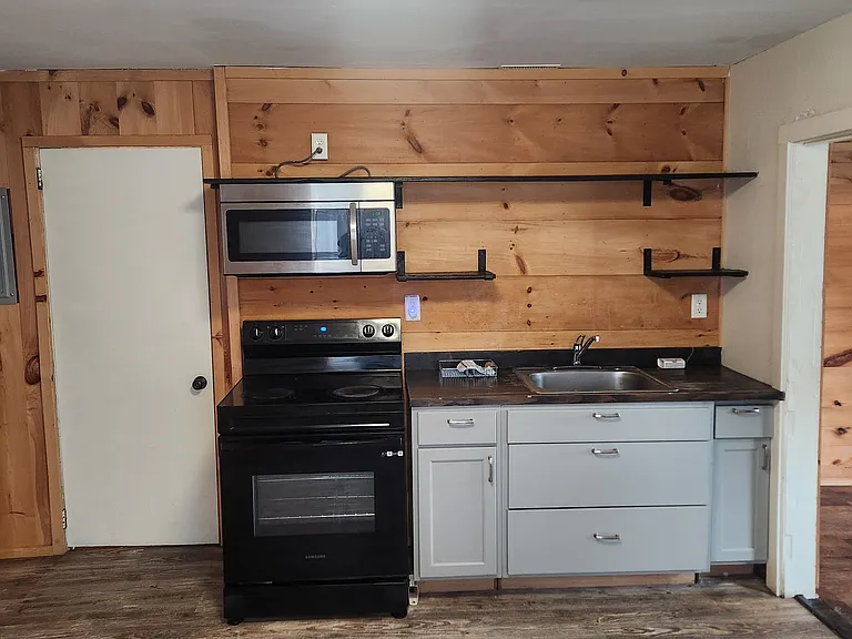 144 W Main St #A — Photo 8