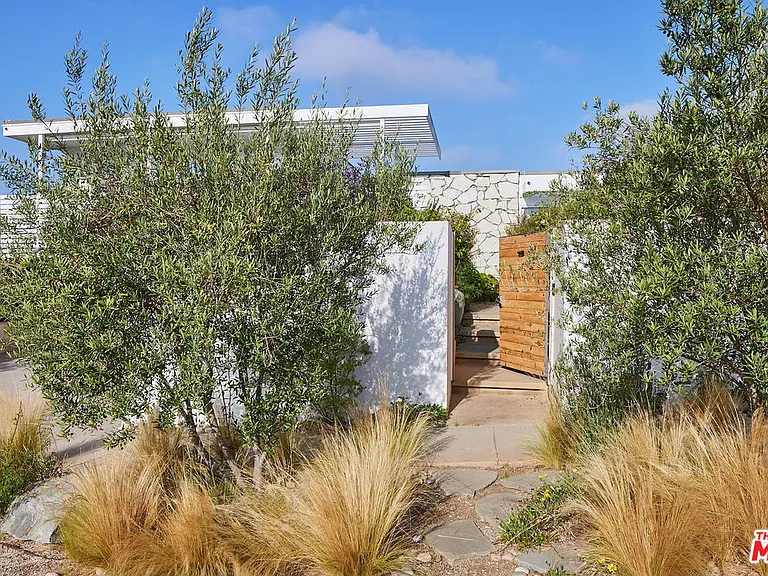 3817 Surfwood Rd — Photo 26