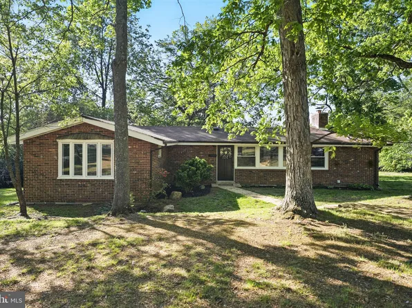 10515 Midway Ln, Lorton, VA 22079