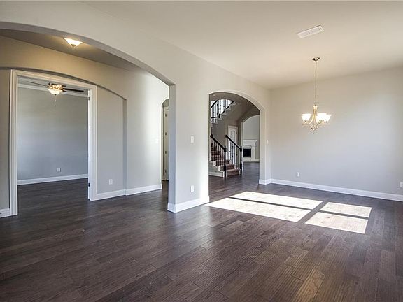 4th image of 10990 Pattison Dr