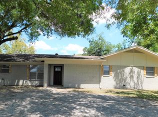 710 E Sandy Ln, Little River Academy, TX 76554