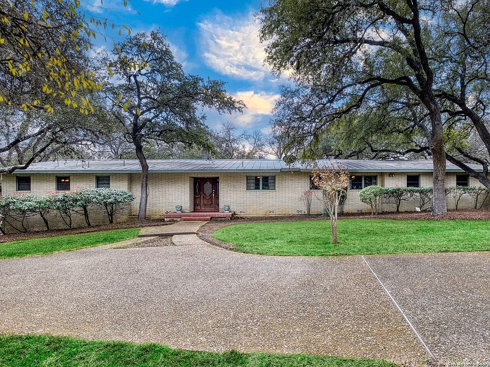 1st image of 3206 S VALLEY VIEW LN