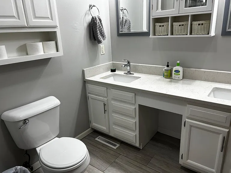 655 Grand Ct — Photo 13