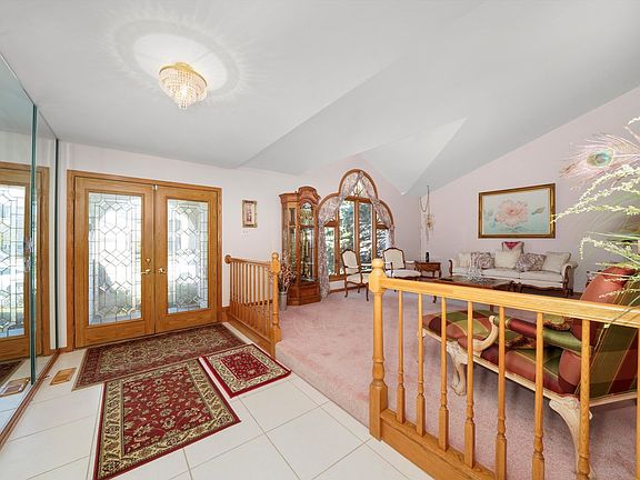 4th image of 13025 Sandburg Ct