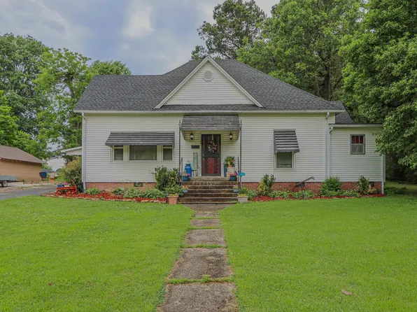 106 S Fordyce St, Rector, AR 72461